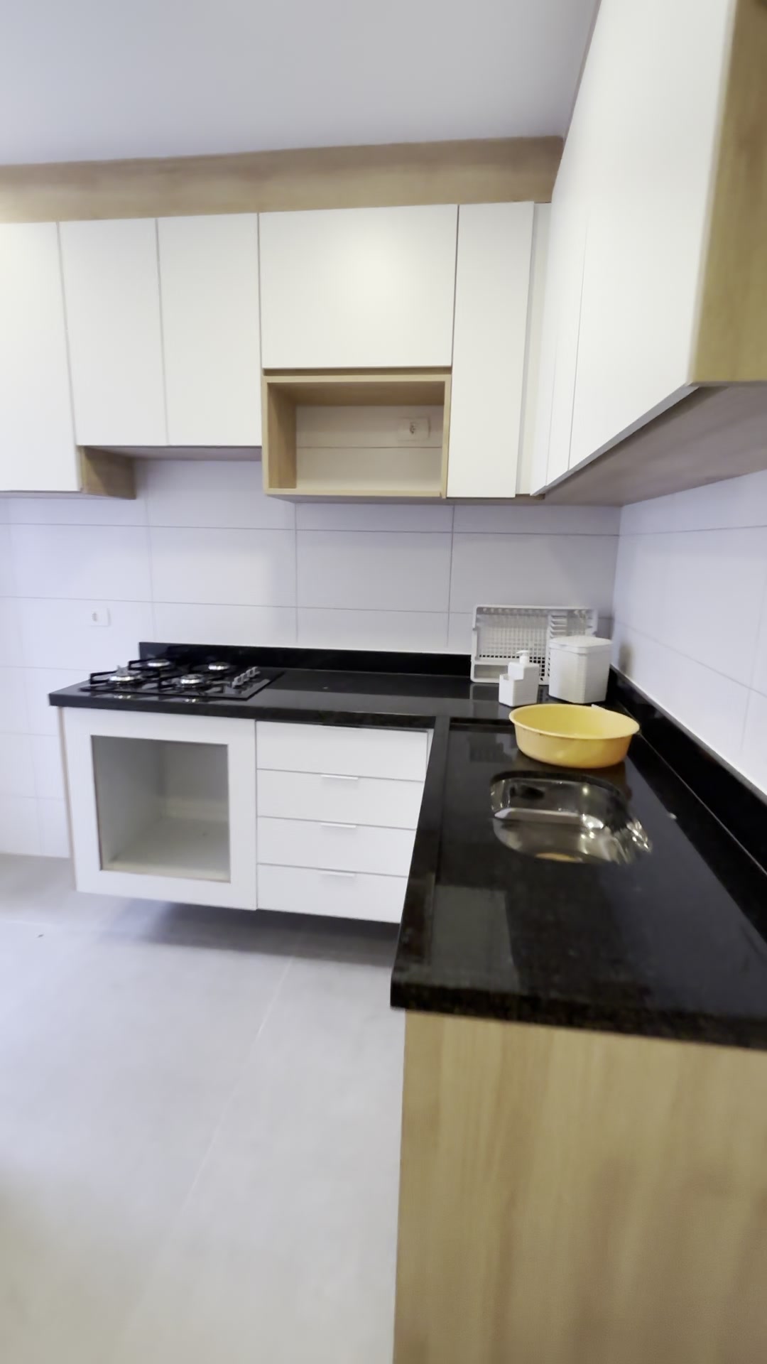 Cozinha planejada real da unidade de 39,1 m²
