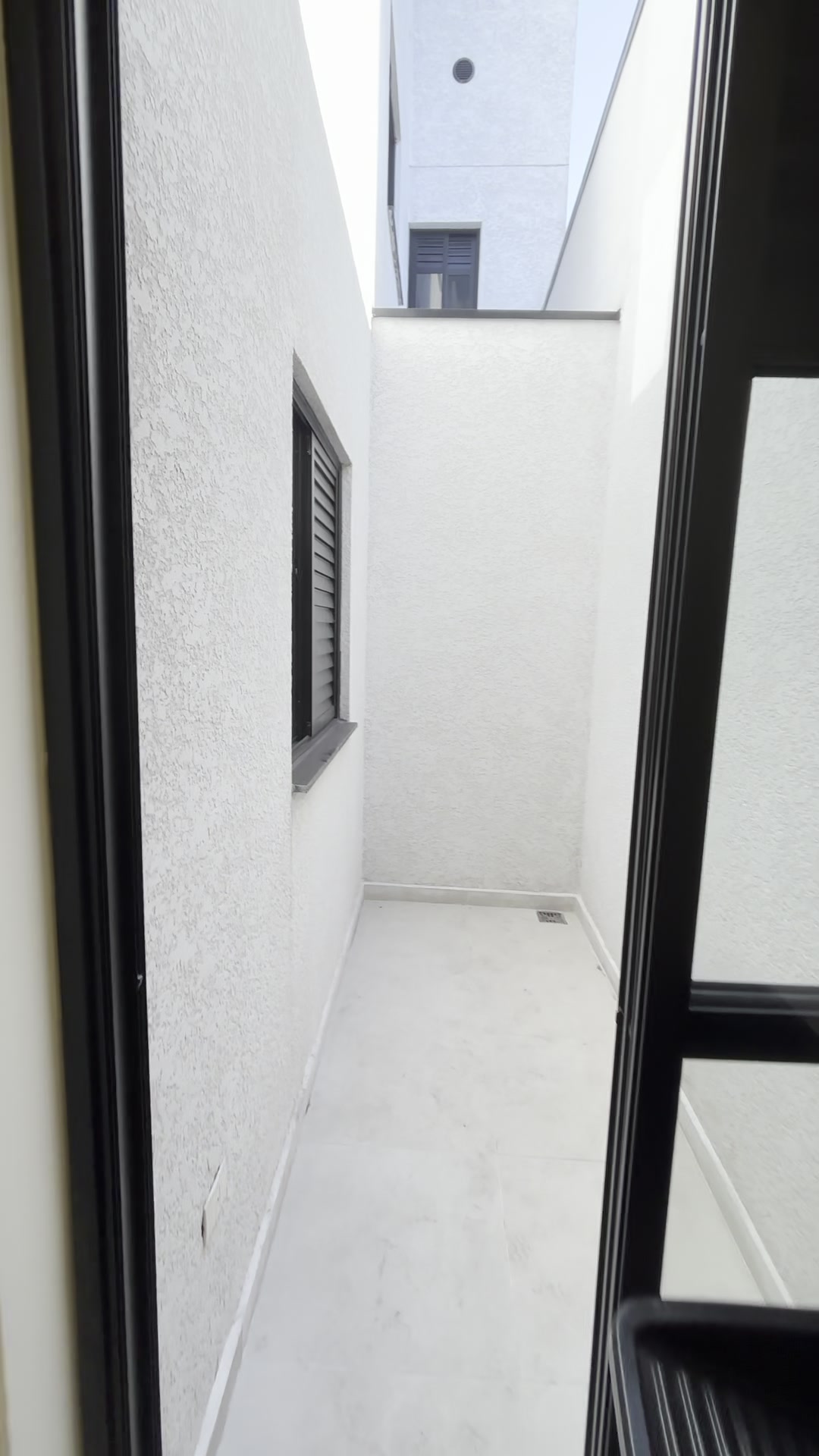 Terraço da unidade com ponto para lavanderia